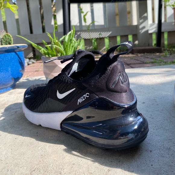 NIKE Air Max 270 - Picture 3 of 10